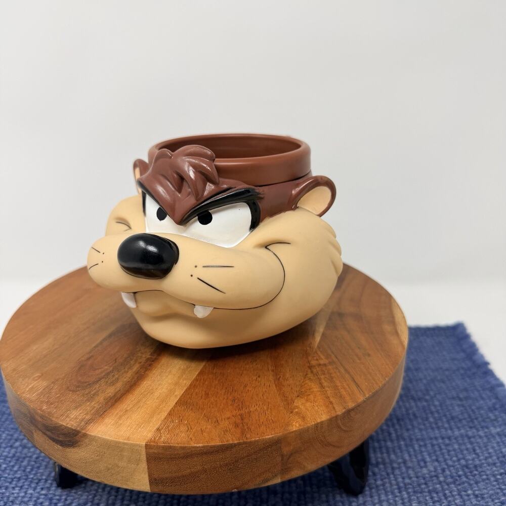 Vintage TAZMANIAN DEVIL 1992 TAZ HARD Plastic 3D Coffee Mug Looney Tunes Cup 90s